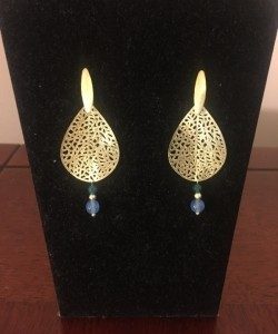 Aros Bañados en Oro con Piedras Naturales D1586