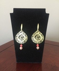 Aros Bañados en Oro con Piedras Naturales D1632