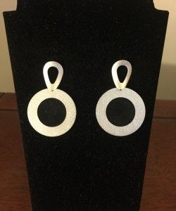 Aros Bañados en Plata con Cuero D1667