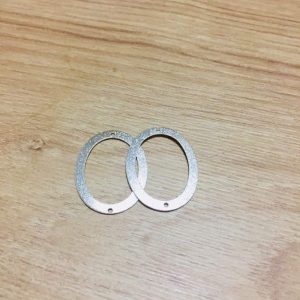 Accesorio Ovalado Bañado en Plata (par) - J1031