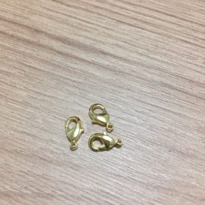 Broche Mosqueton Mediano Bañado en Oro (par) - 1044