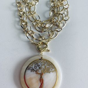 Collar Bañado en Oro con Nacar 102 cm.