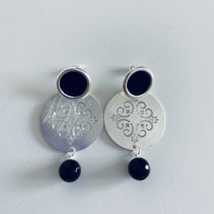 Aros Bañados en Plata con Piedra Natura y Cuero