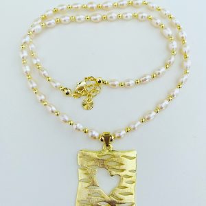 Collar Bañado en Oro con Perlas de Rio