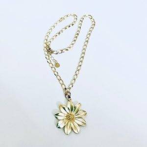 Collar Colgante Flor Enchapado en 0ro 45 Cm. más Alargue