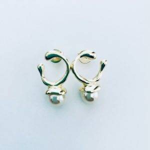 Aros Enchapados en Oro con Perla de Río 3,1 Cm.