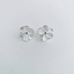 Aros Flor Enchapados en Plata 2,7 Cm.