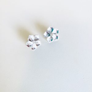 Aros Flor Enchapados en Plata 2,4 Cm.