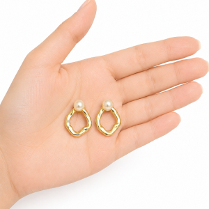 Aros Enchapados en Oro con Perla de Rio 1,9 Cm.