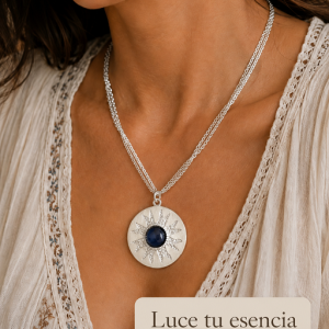Collar cadena Doble con cristal azul,Enchapado en Plata 45 cm.